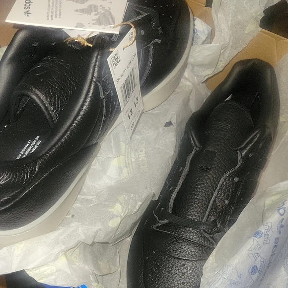 Adidas Rivalry Low Sneakers - Picture 3 of 9